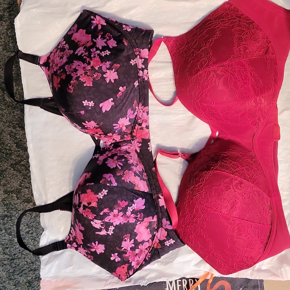 Torrid wireless bras size 44 DDD